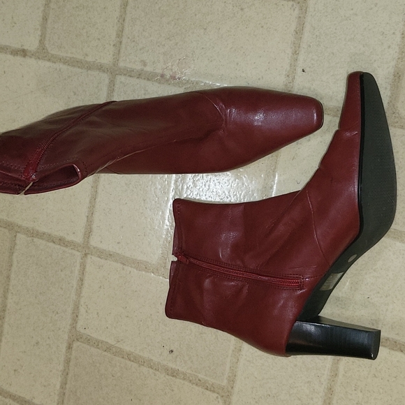 Worthington red heeled boots - Picture 1 of 3